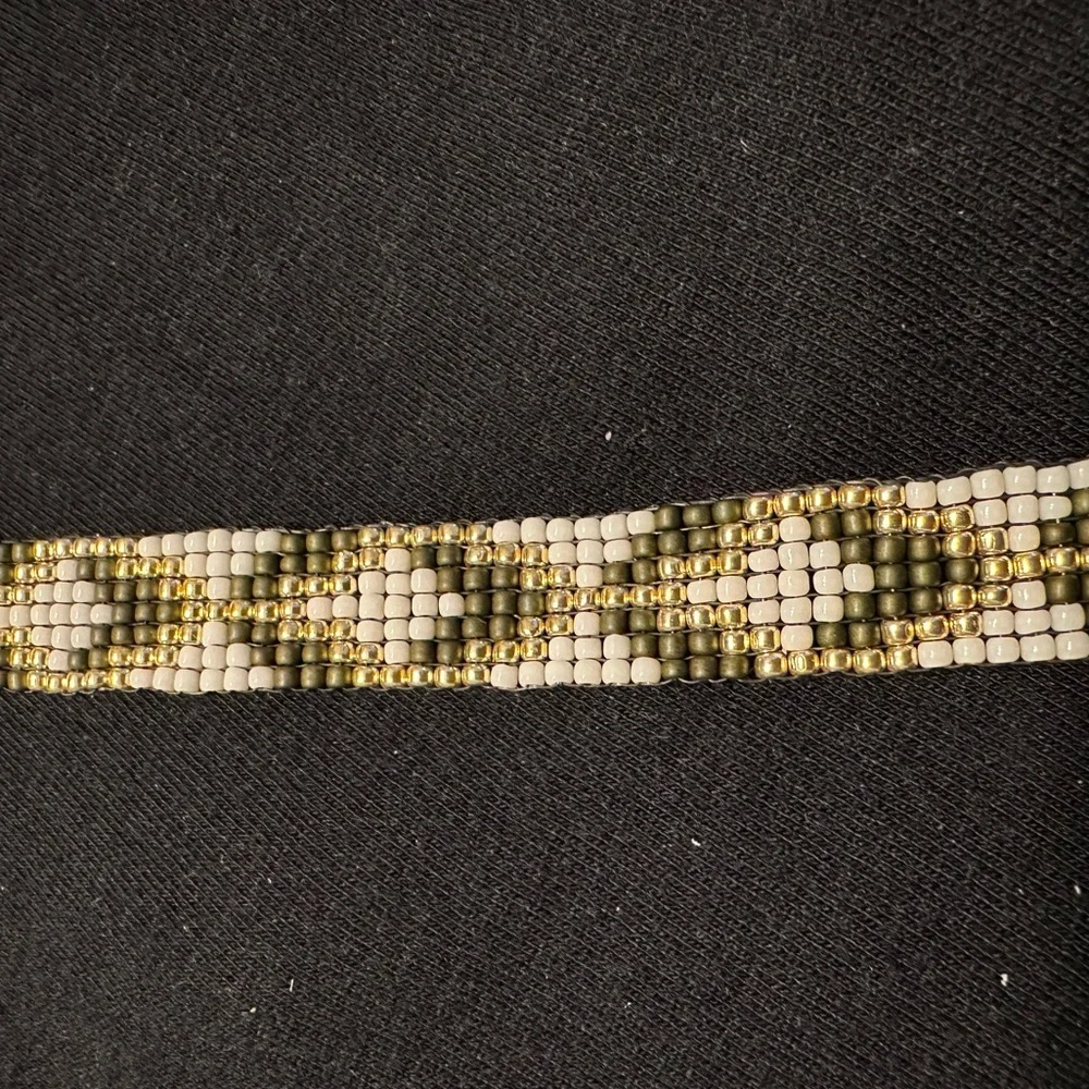 Handmade Beaded Bracelet - Picture 8 of 10